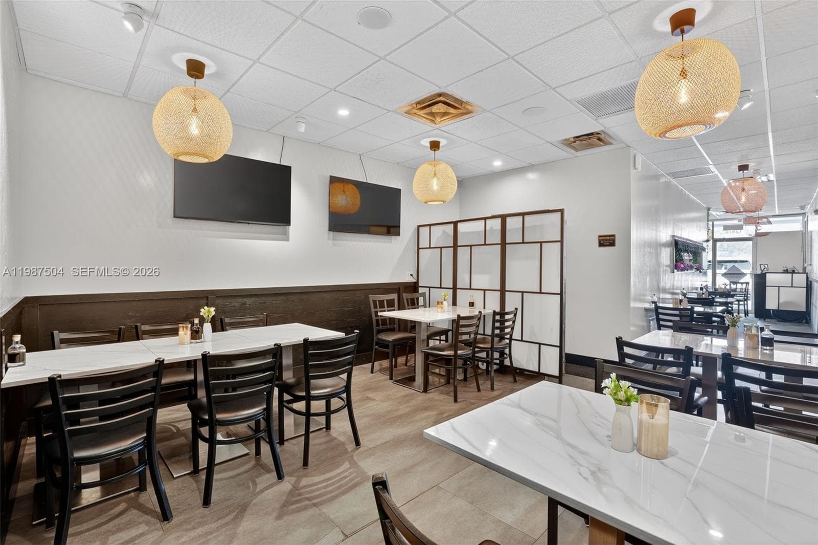 Restaurant For Sale in the heart of Kendall