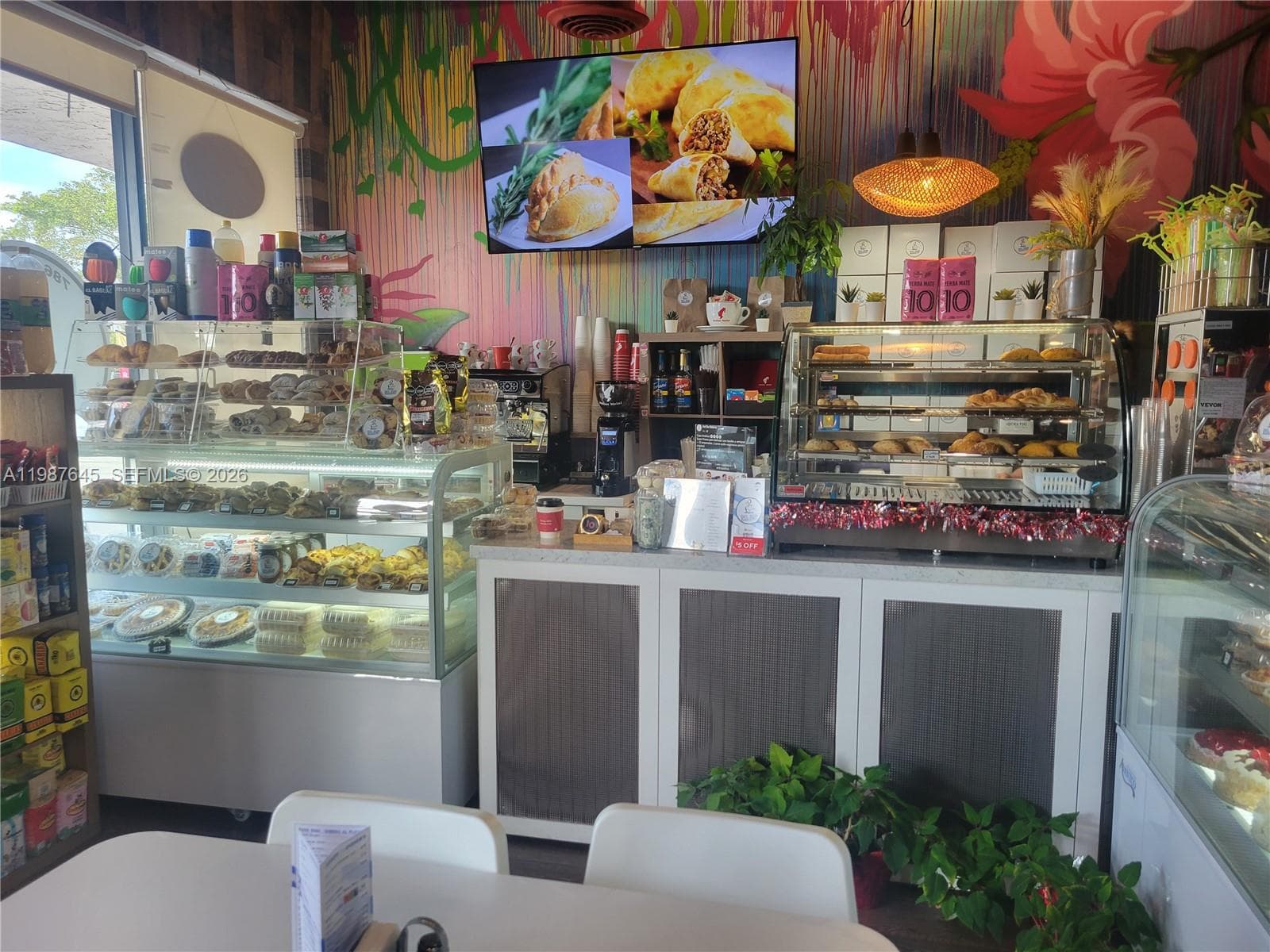 2568 NE MIAMI GARDENS