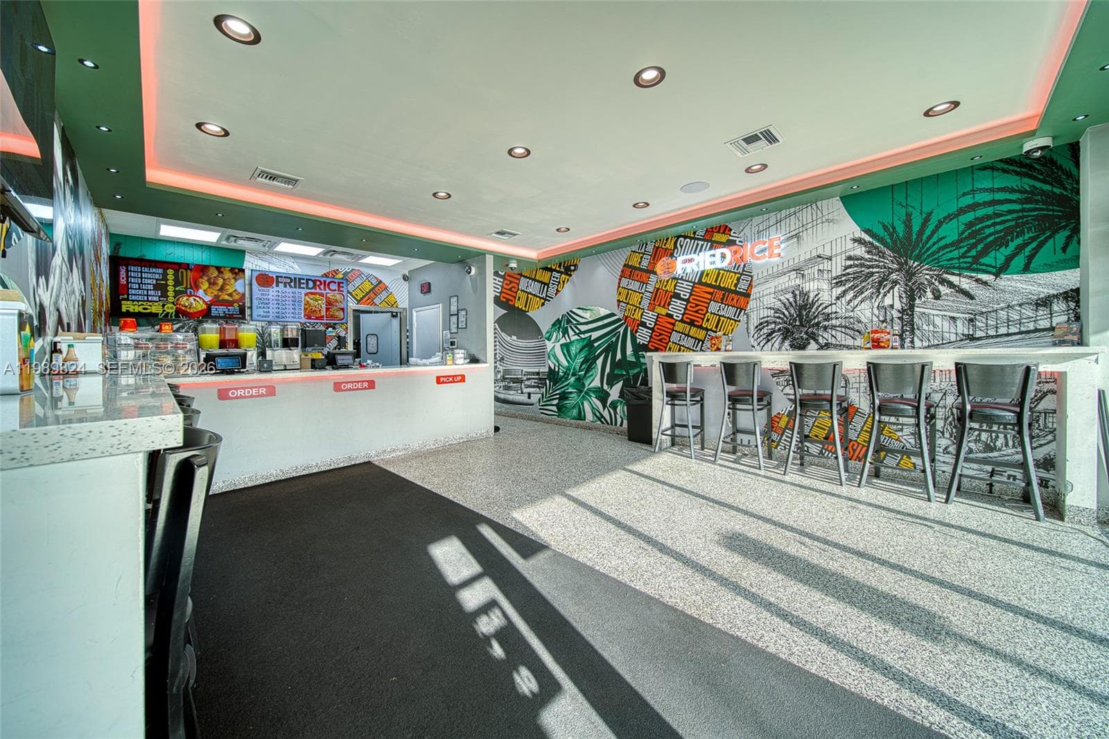 Completely Remodeled Restaurant on 184th Street off The Turnpike