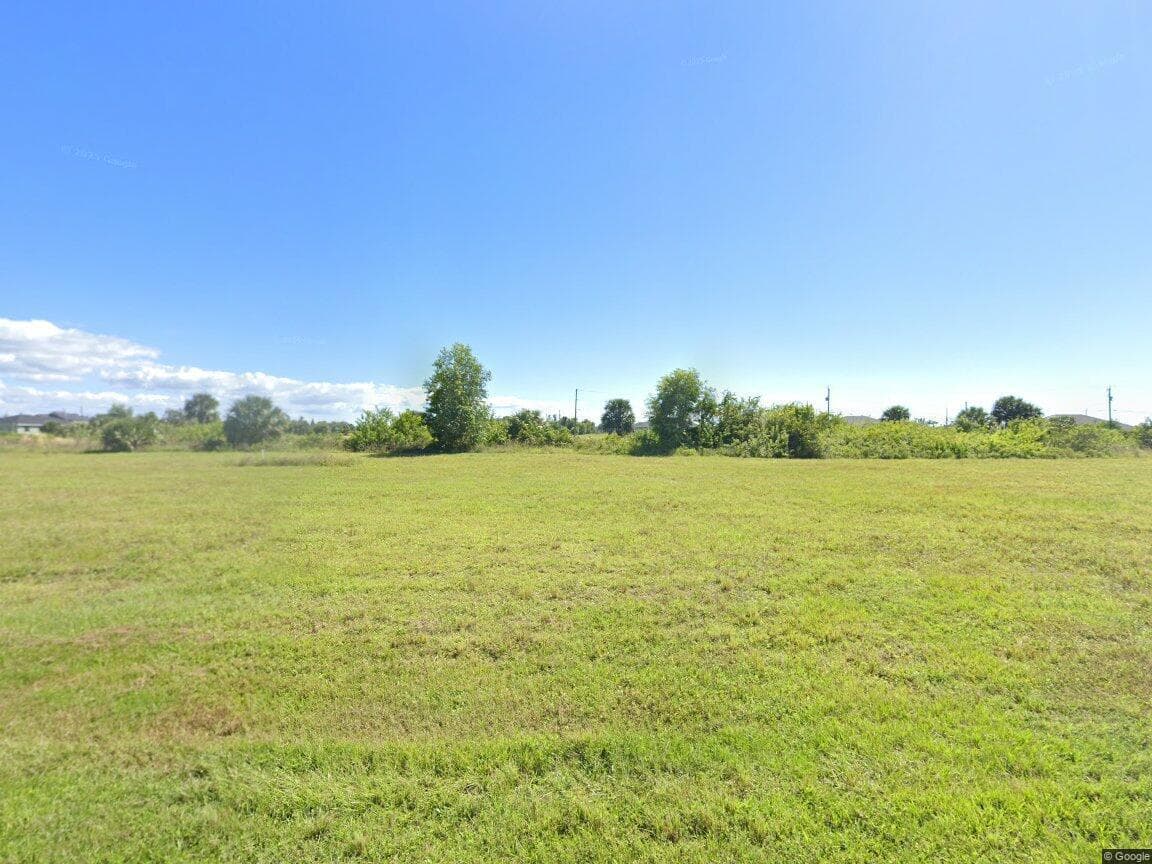 3812 NW 39th Lane