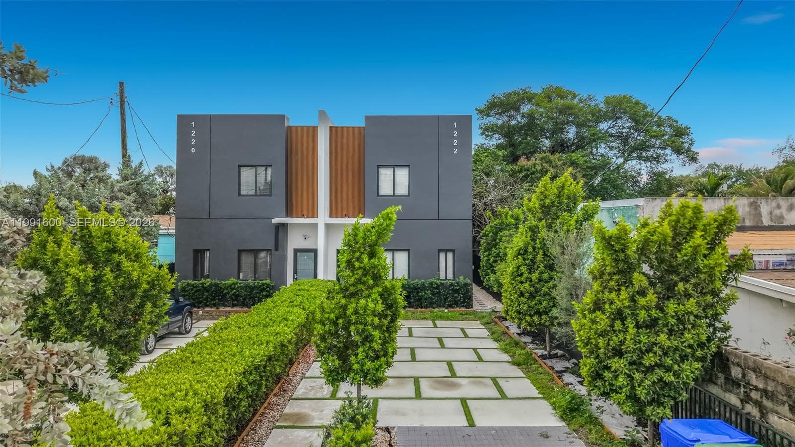 1220 & 1222 NW 30th St