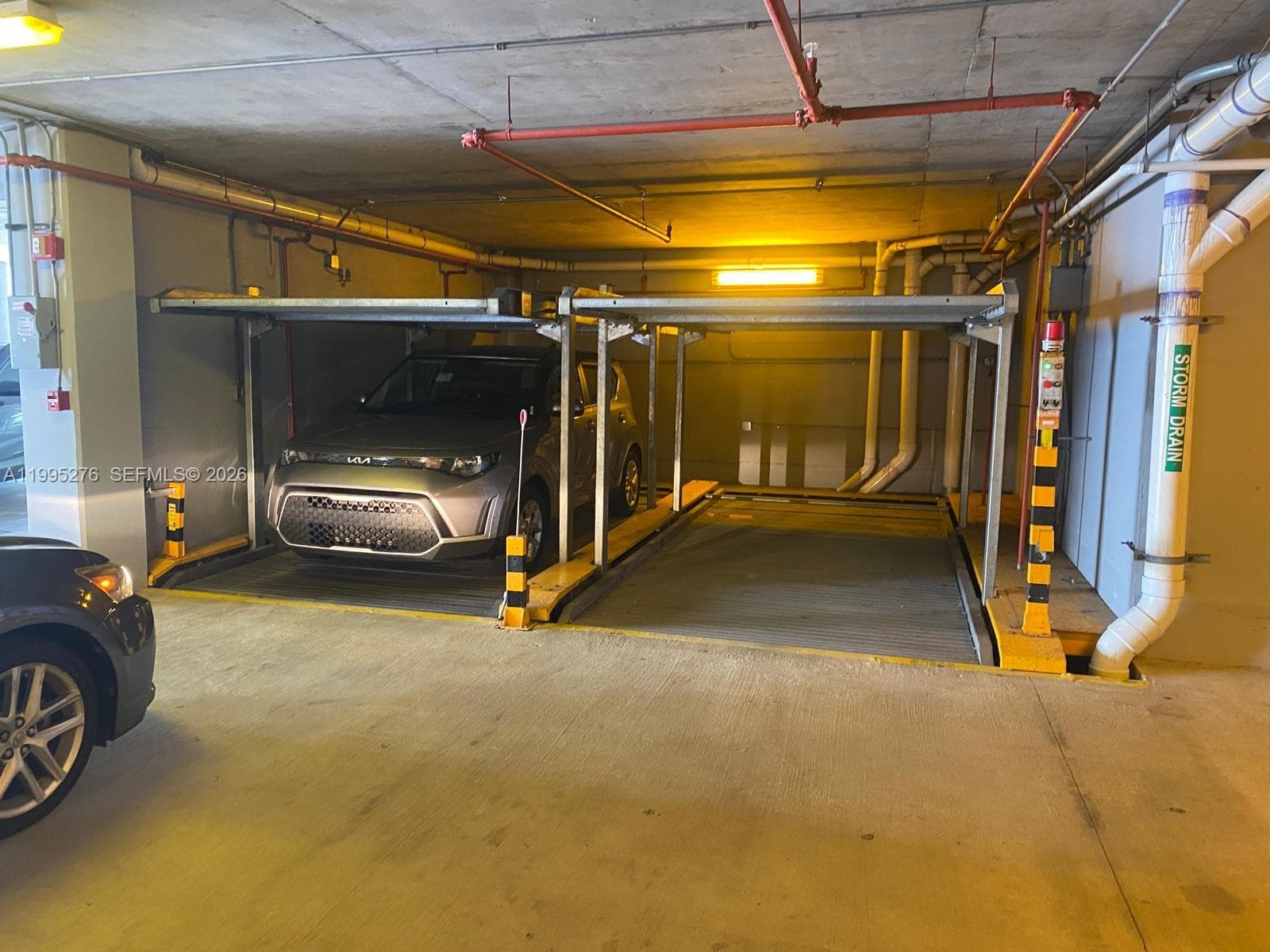 1215 W Ave Parking