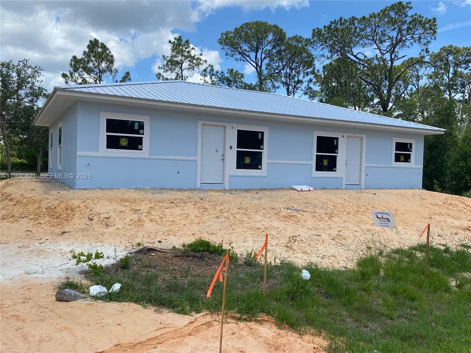 2424 Wolf Creek RD