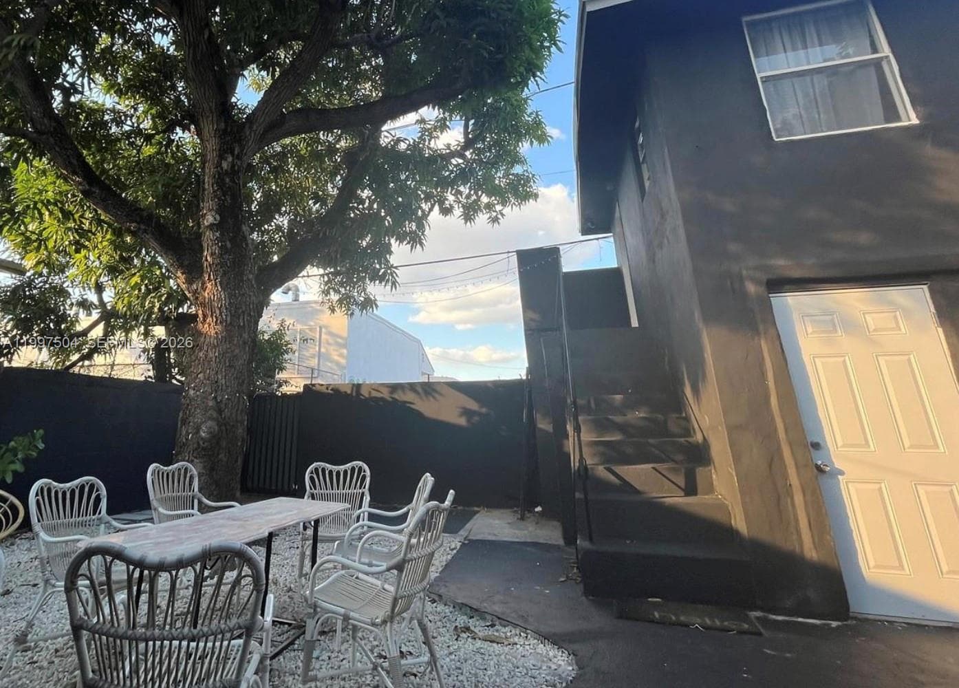 21 NE 53 ST
