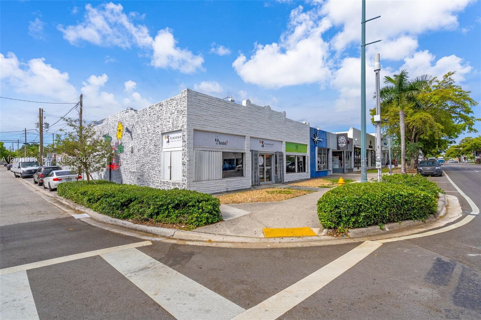 1000 & 1008 SW 8th St