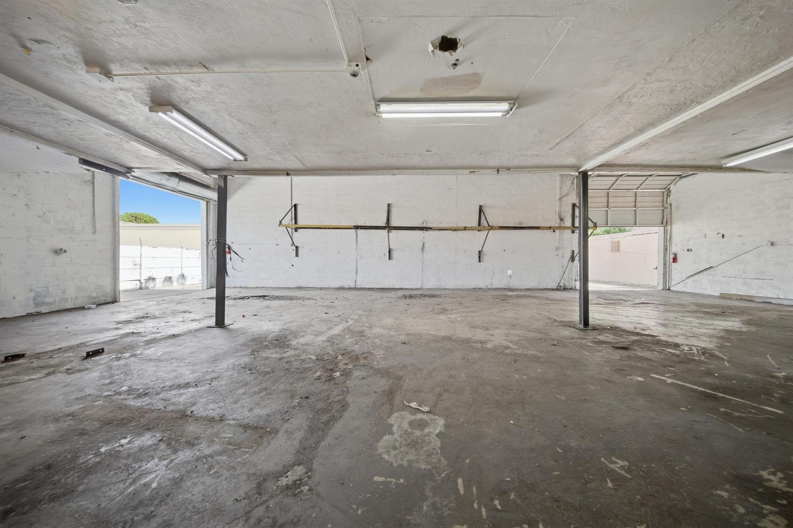 8015 NW 98th Street