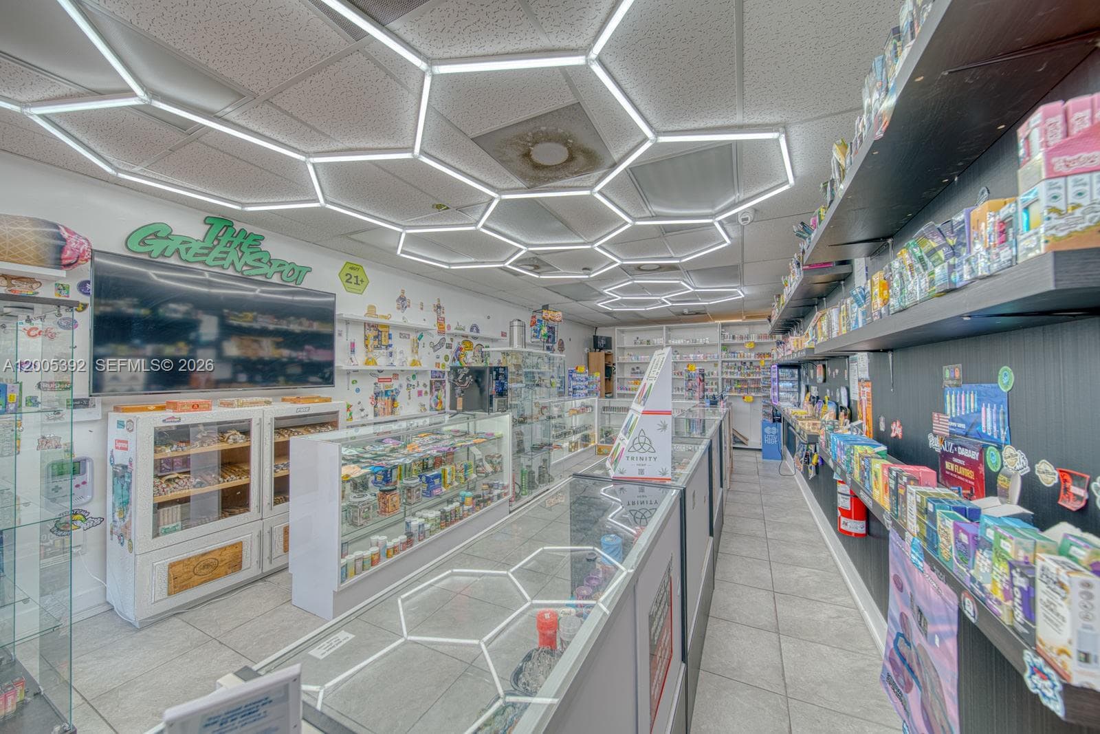 Established Smoke Shop Turnkey Operation