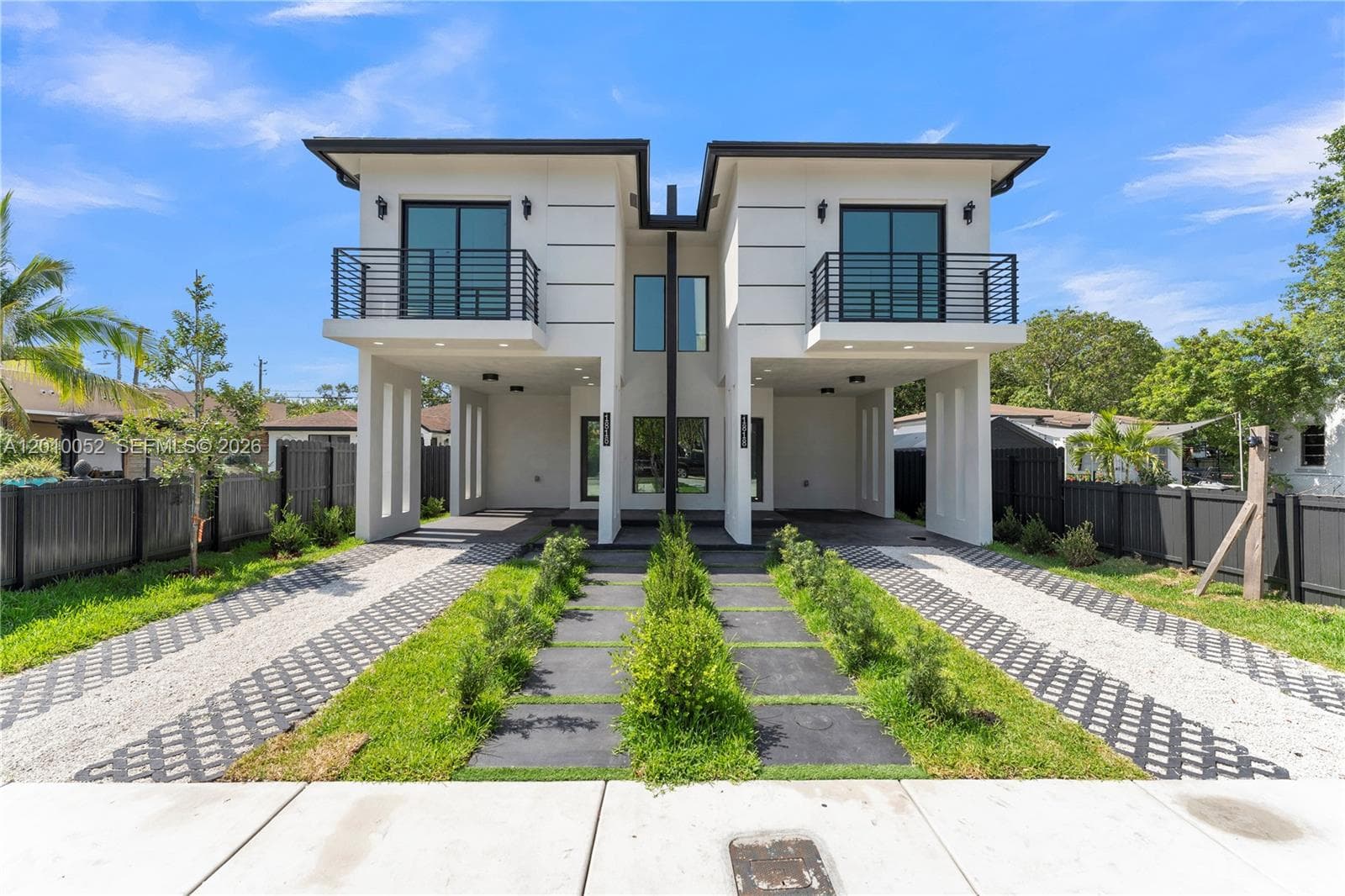 1818 NW 49th St