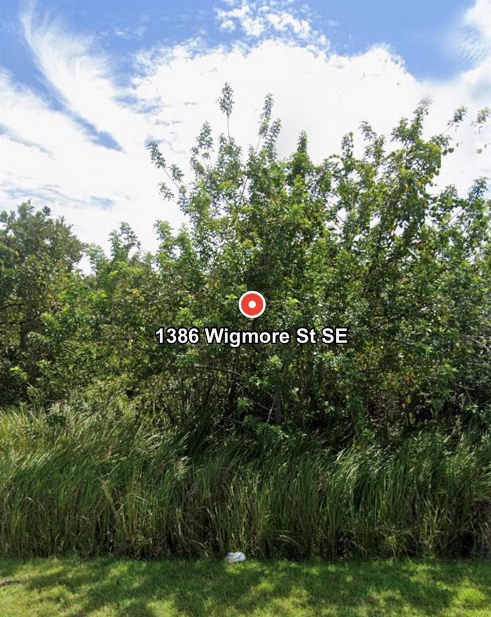 1386 SE Wigmore St Street SE