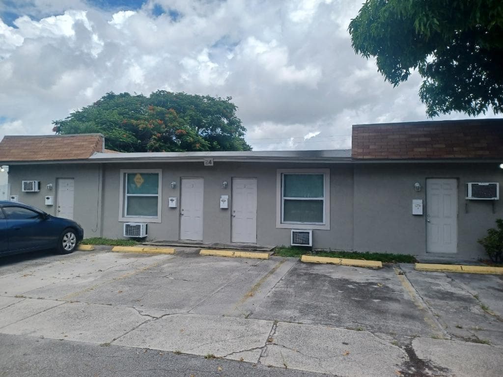 24 SW 13th Street # 5