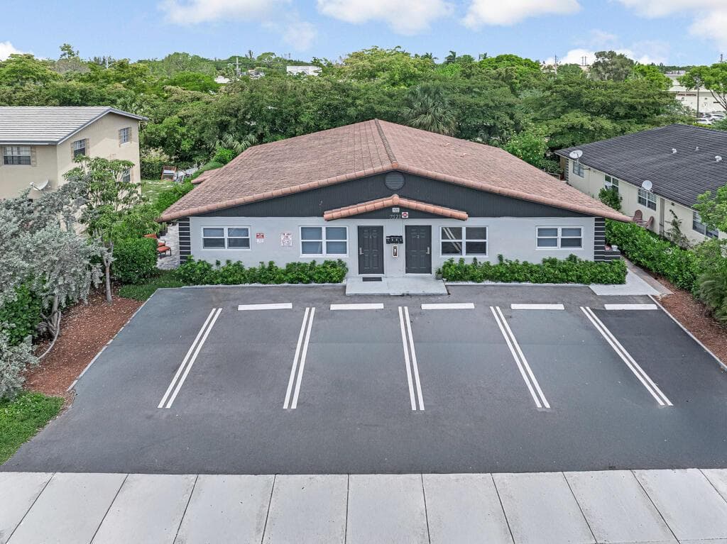 7521 NW 44th Court
