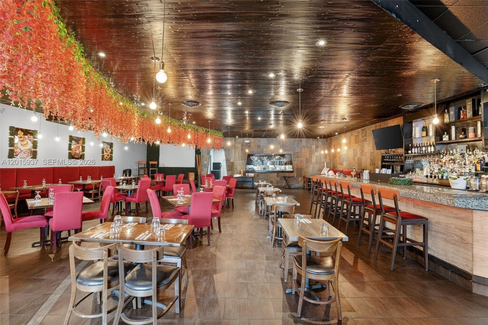 Established Full-Service Restaurant For Sale Prime
