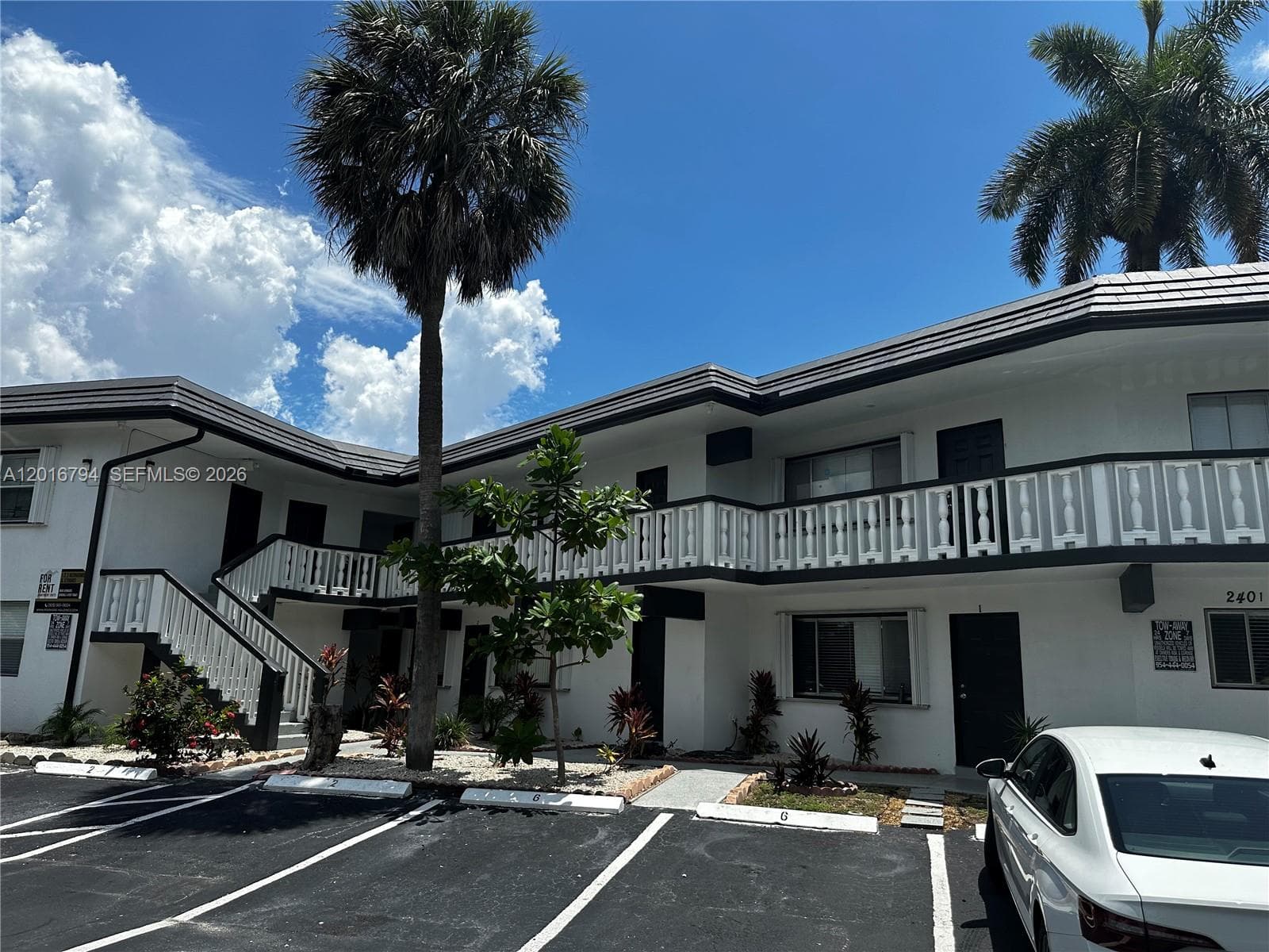 2401 NW 9th Ave # 8