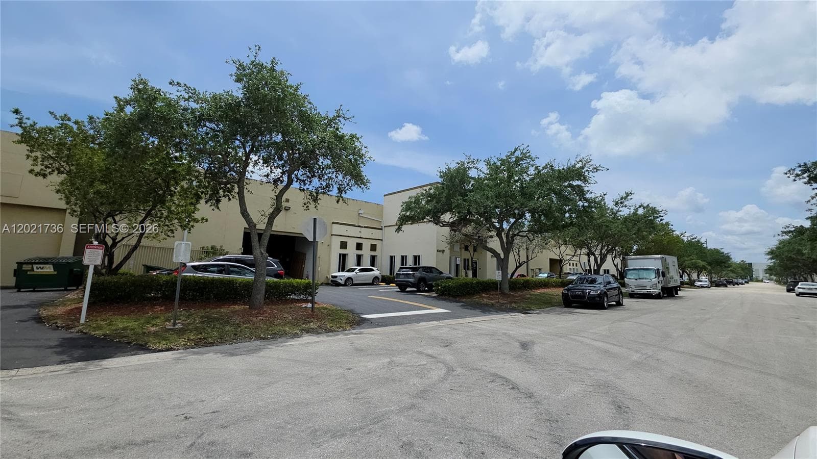 10420 NW 37th Ter
