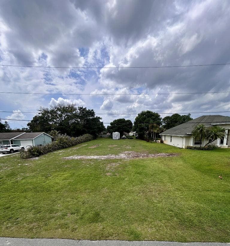 145 SW Elderberry Drive