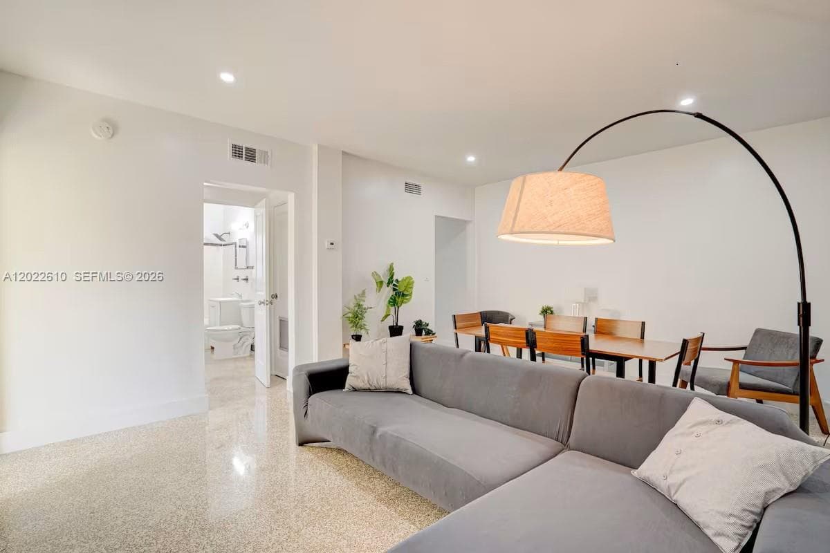 224 NE 111th St
