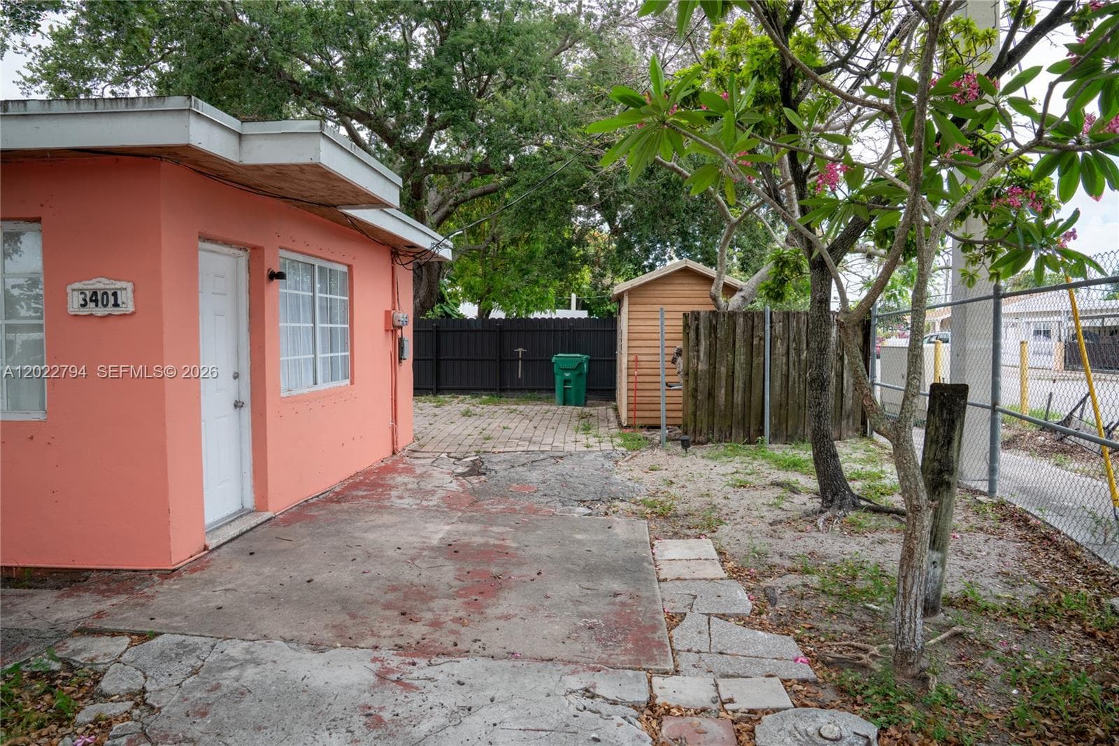 3401 NW 15th St