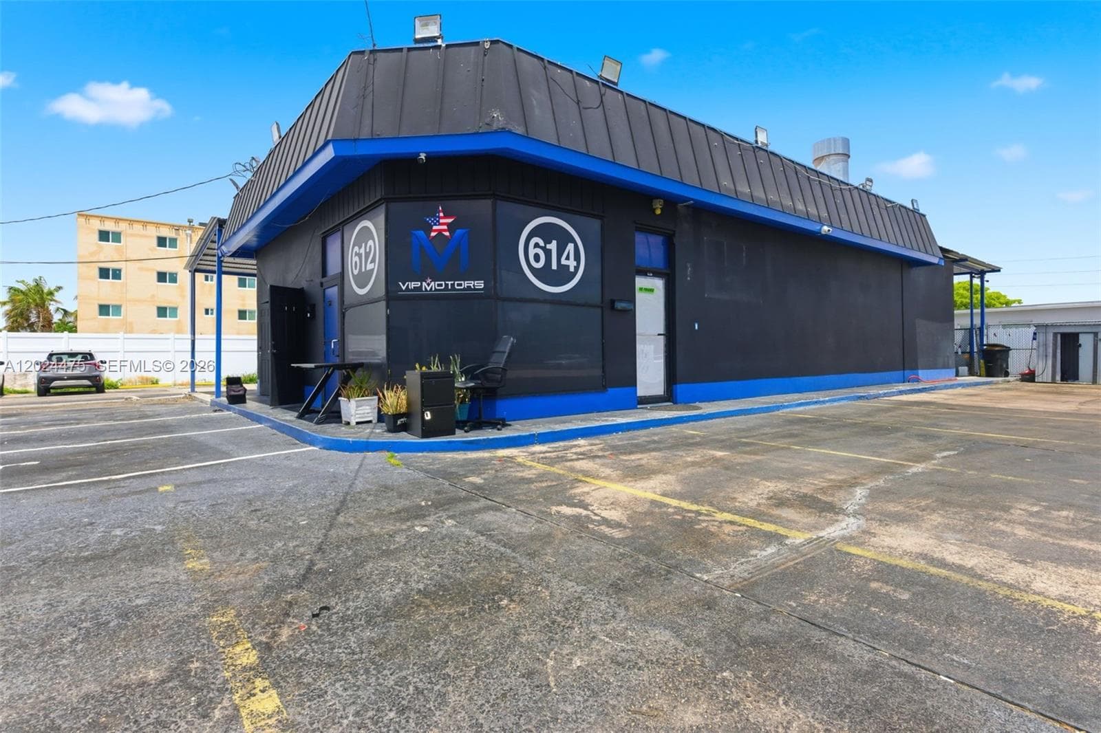 612 N Dixie Hwy