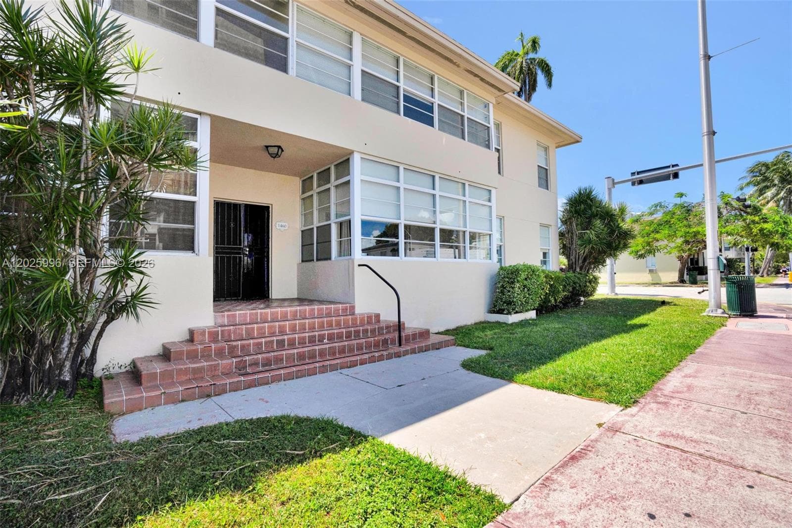 1460 E West Ave