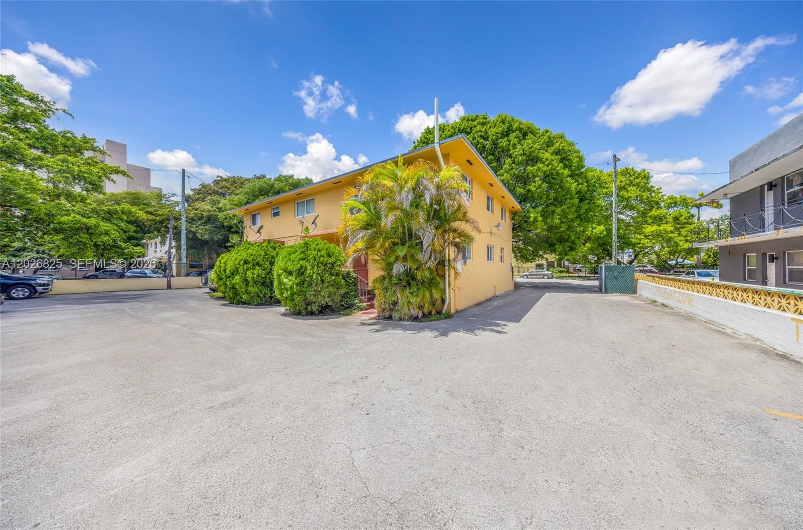 840 NW 4th St