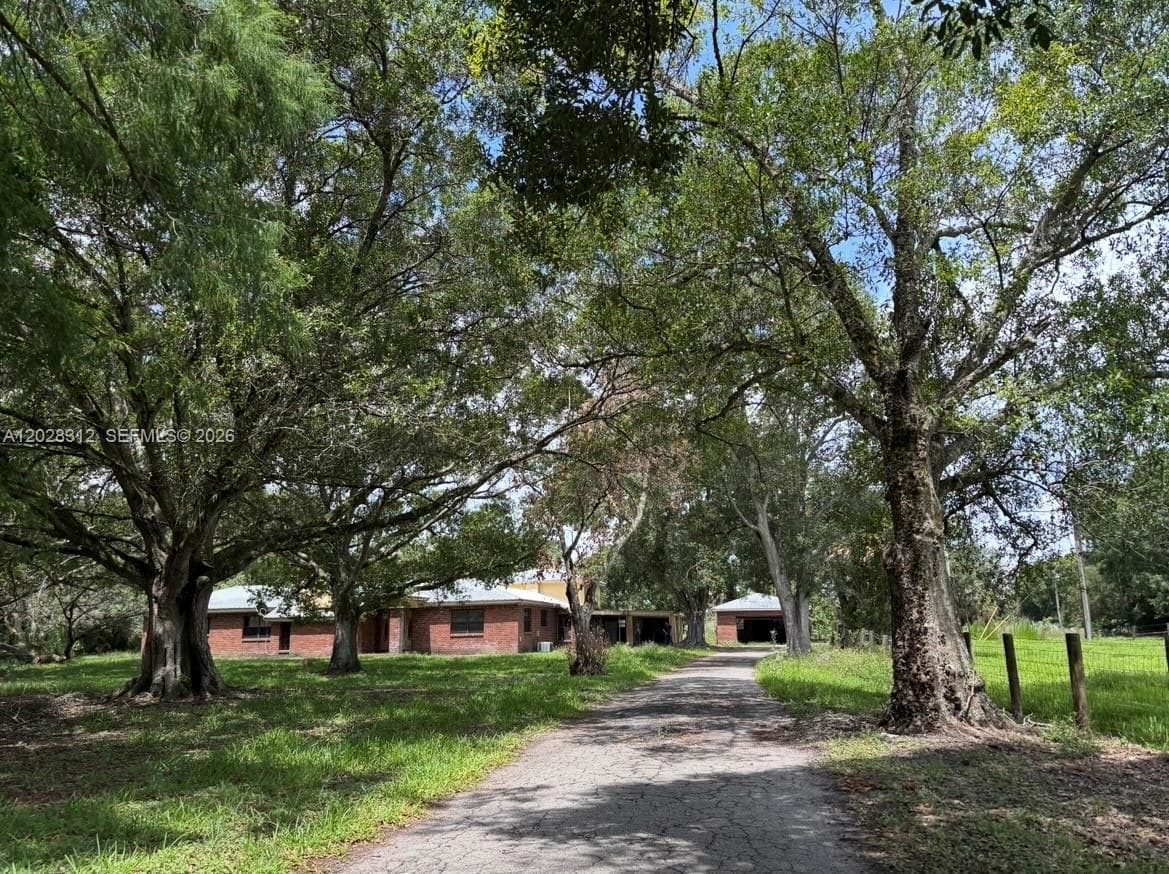 375 & 311 County Road 720