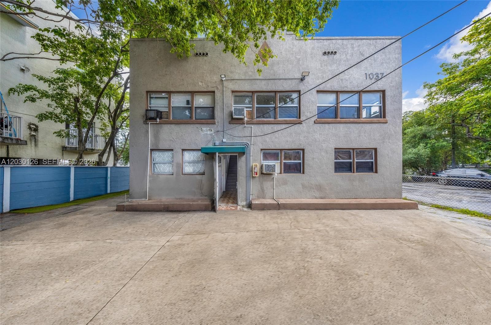 1035 NW 4th St