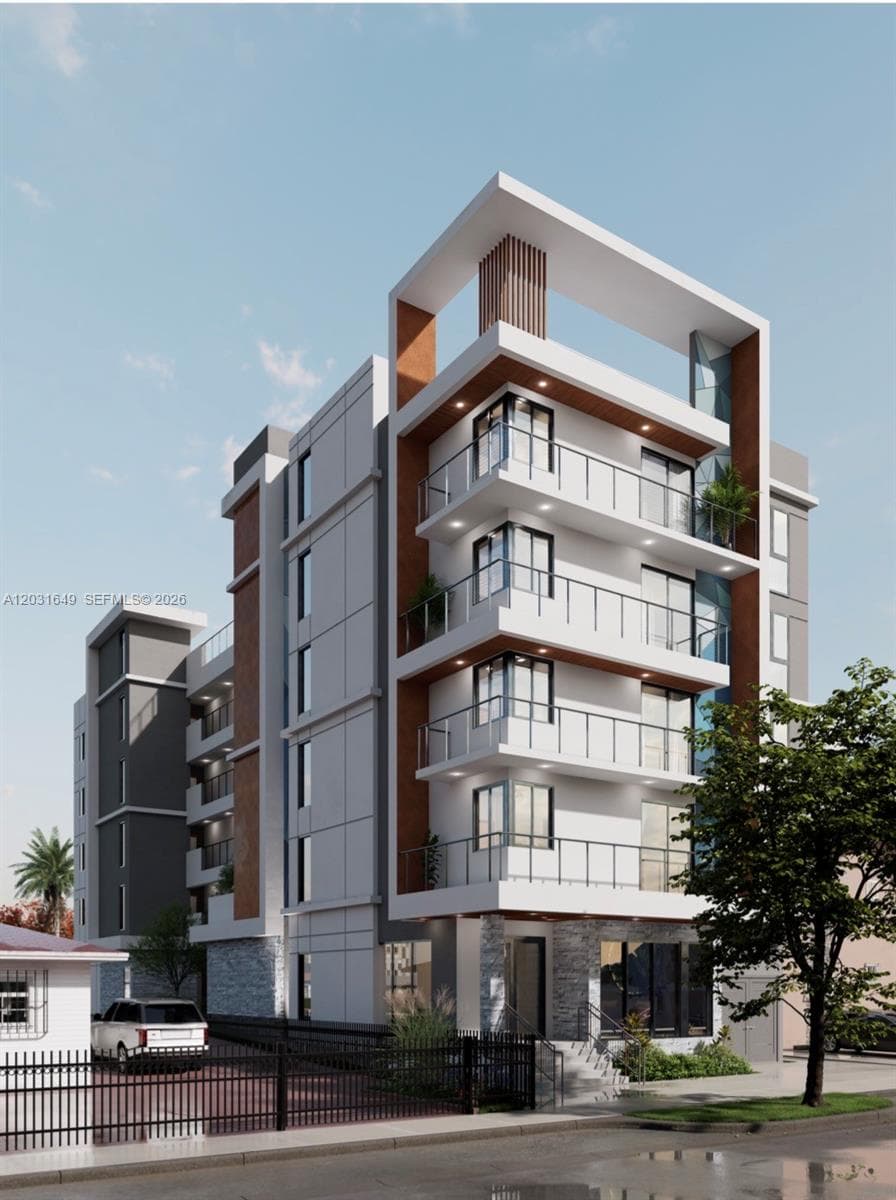 559 NW 34th St
