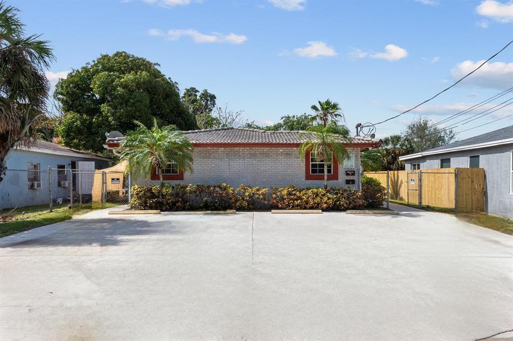 617 NW 15th Avenue