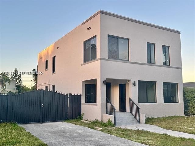 2369 SW 17th Ter