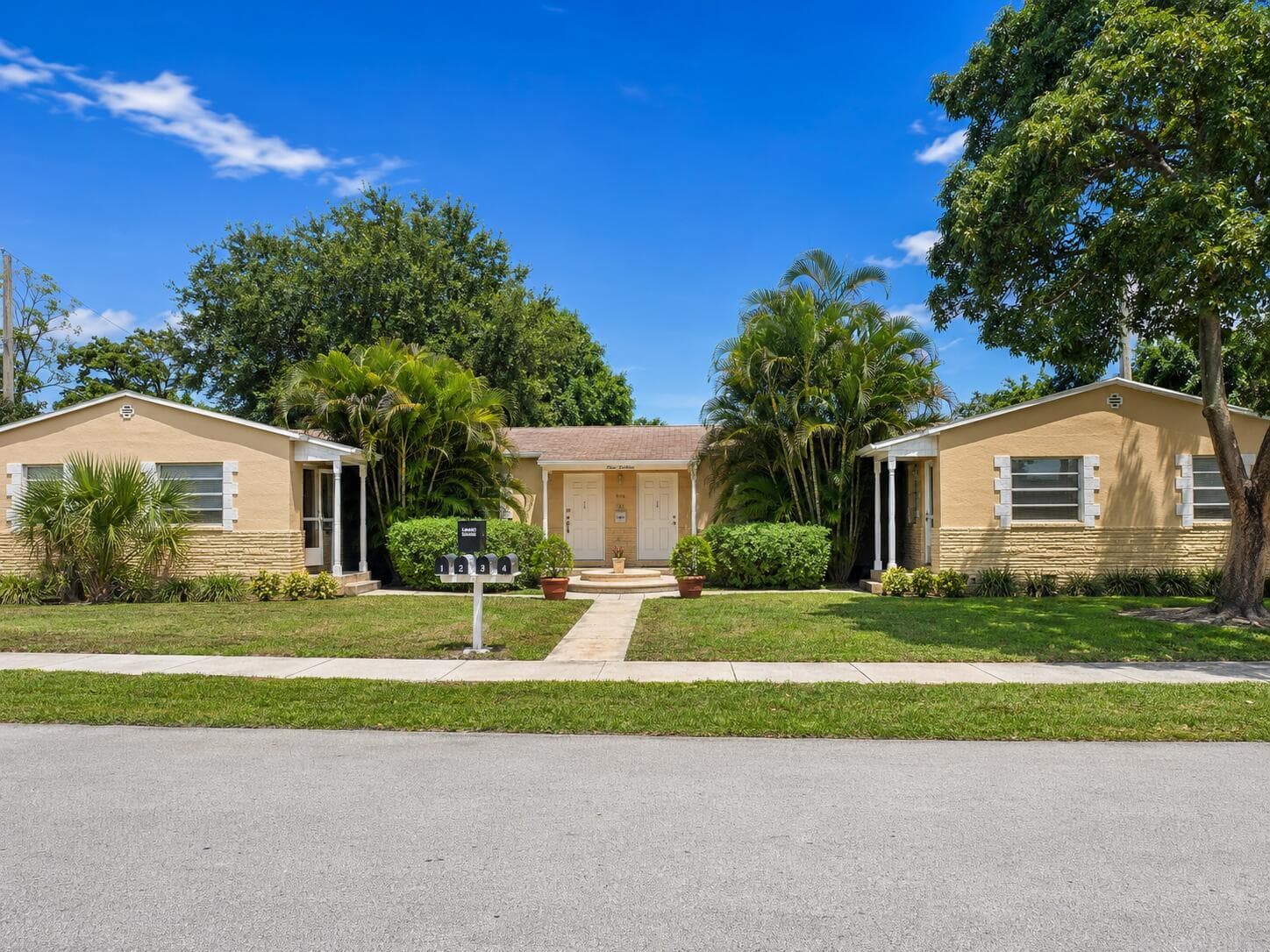 916 SW 8th Avenue # 4