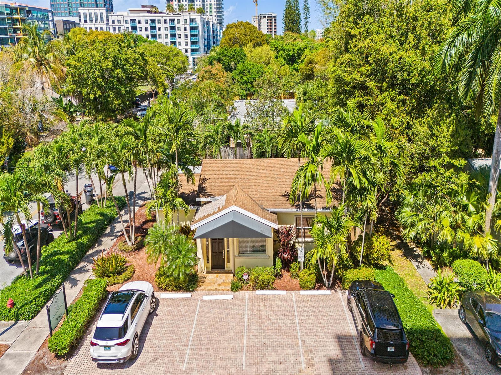 103 NE 4th Street