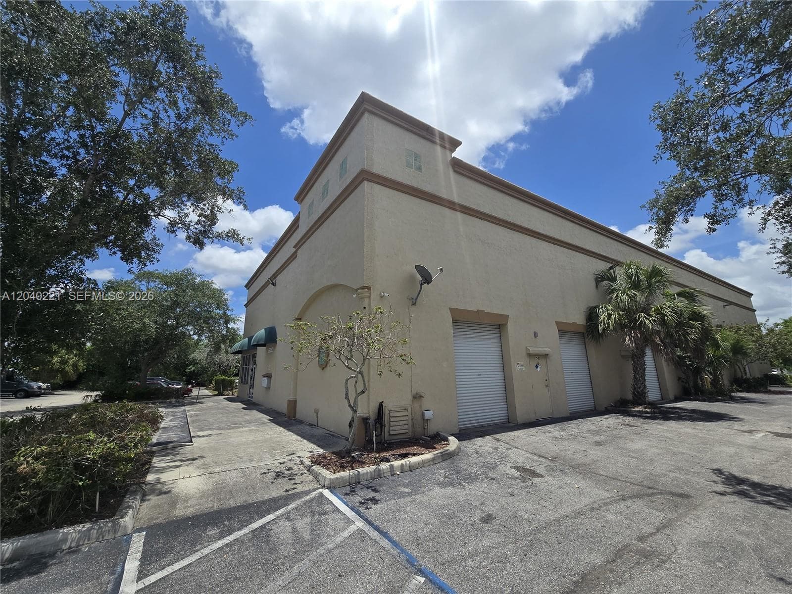 12140 Wiles Rd