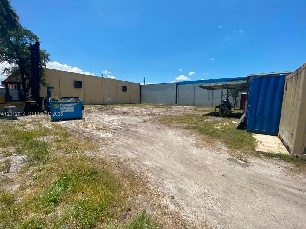 3367 NW 68th St