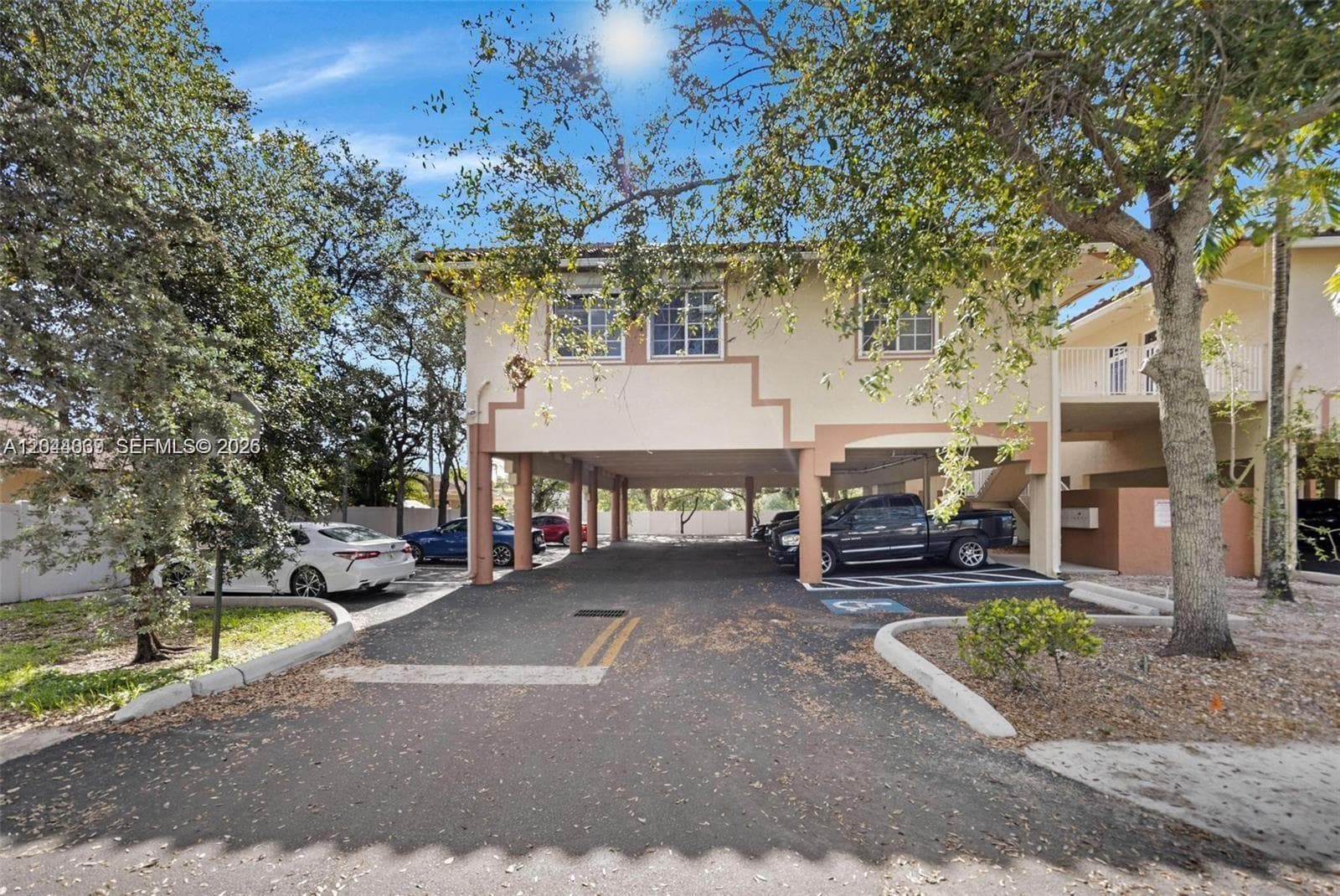5595 Orange Dr # 101