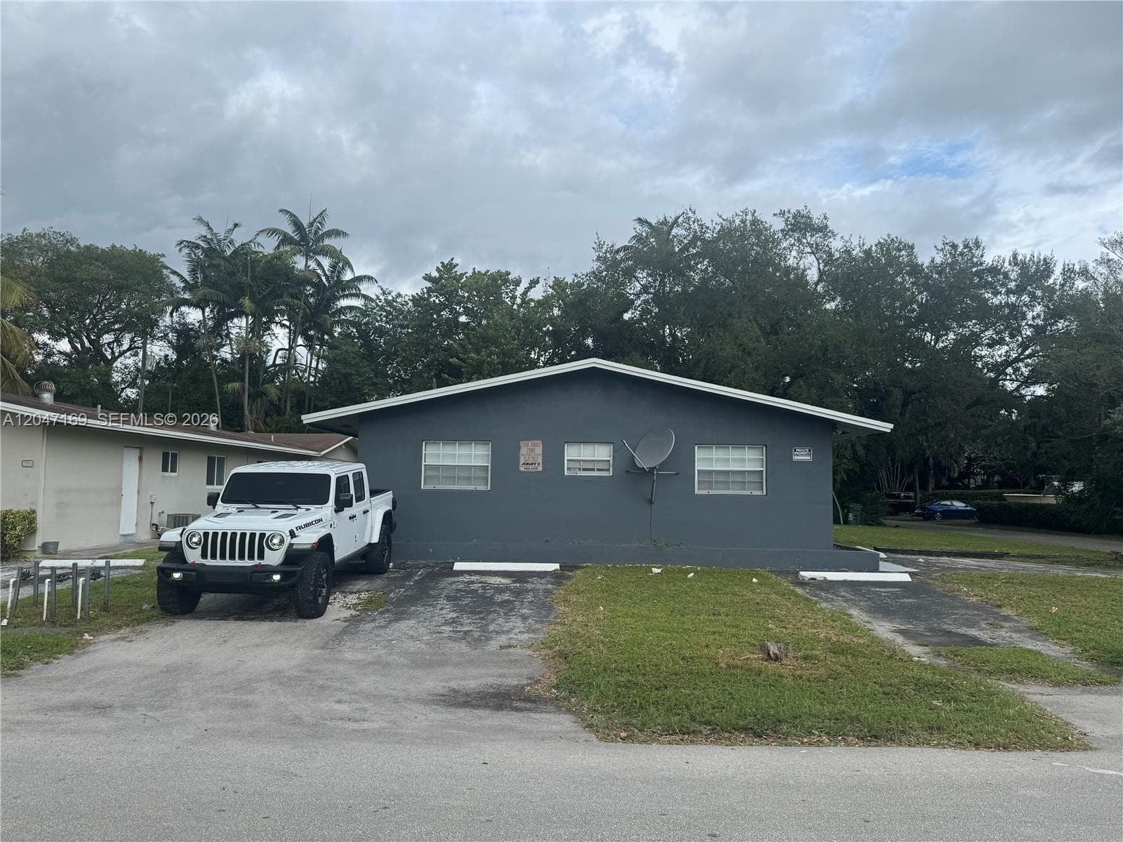 353 SW 19th Ave