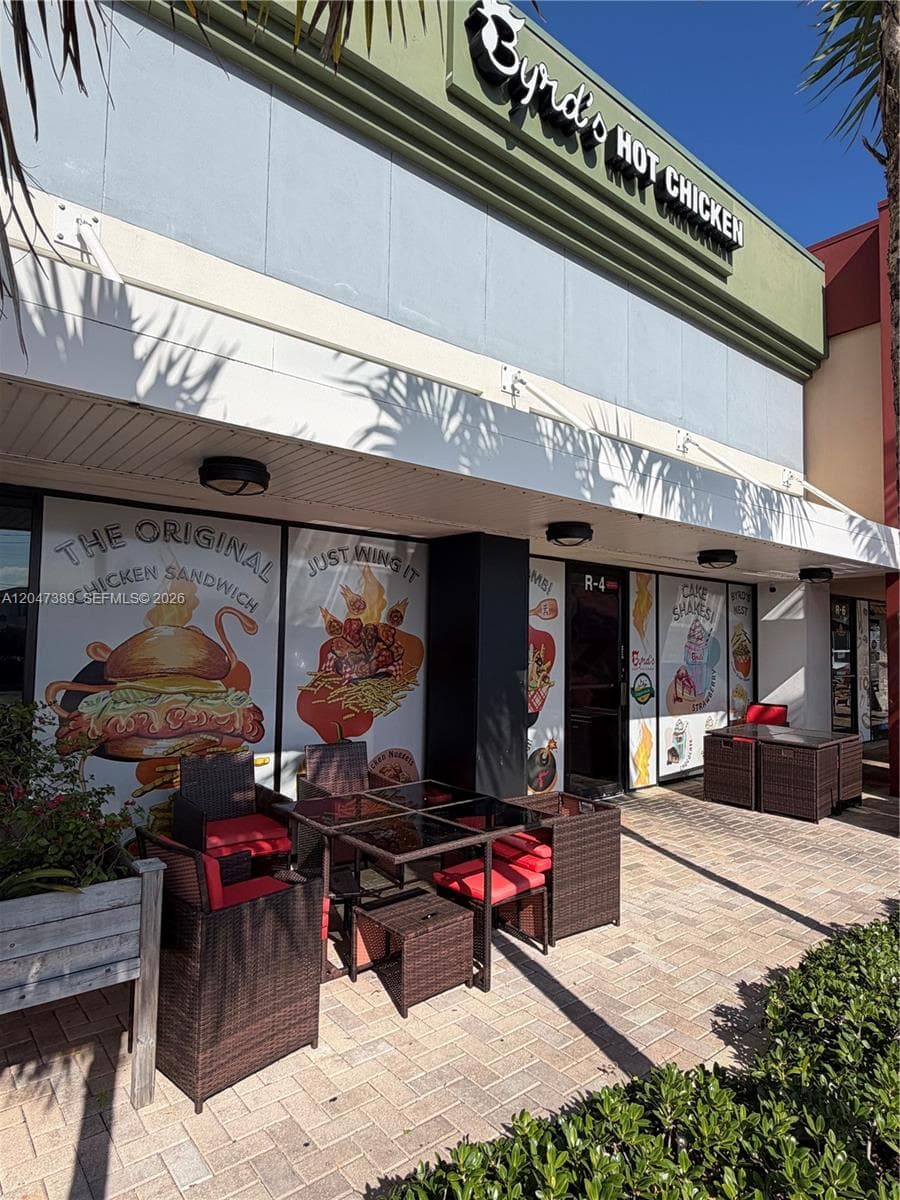 1313 W Boynton Beach Blvd