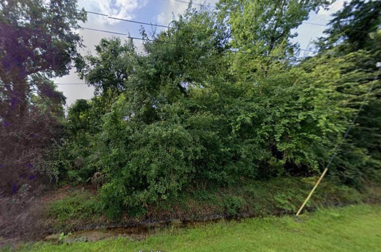 240 Toms Road