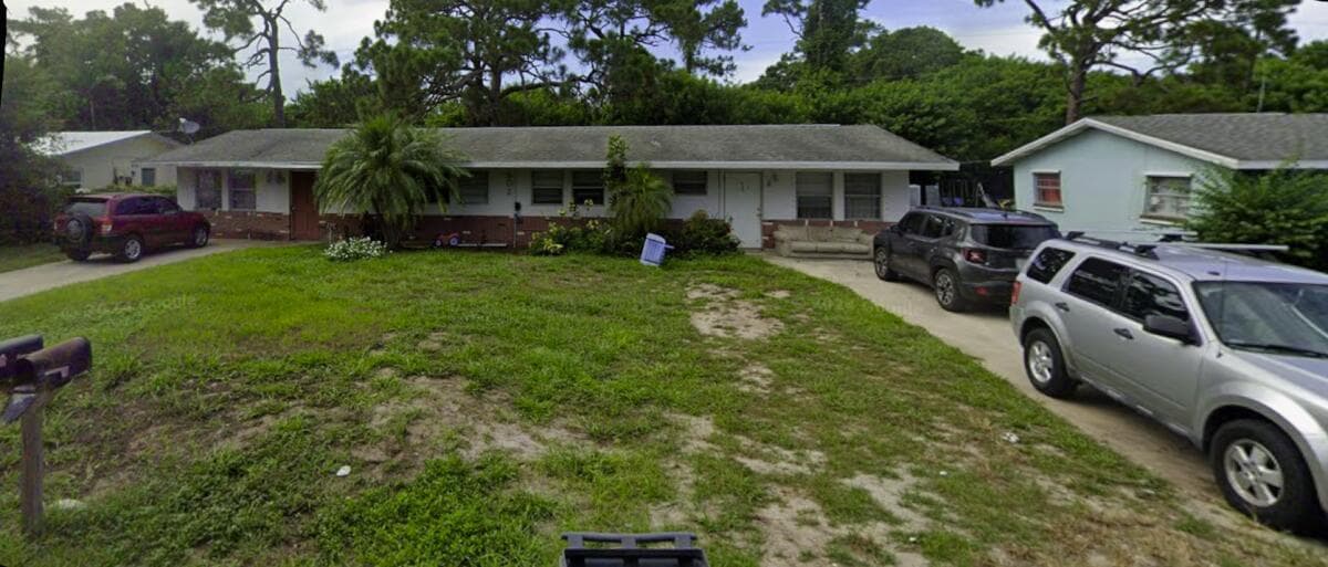 902 N Lake Drive