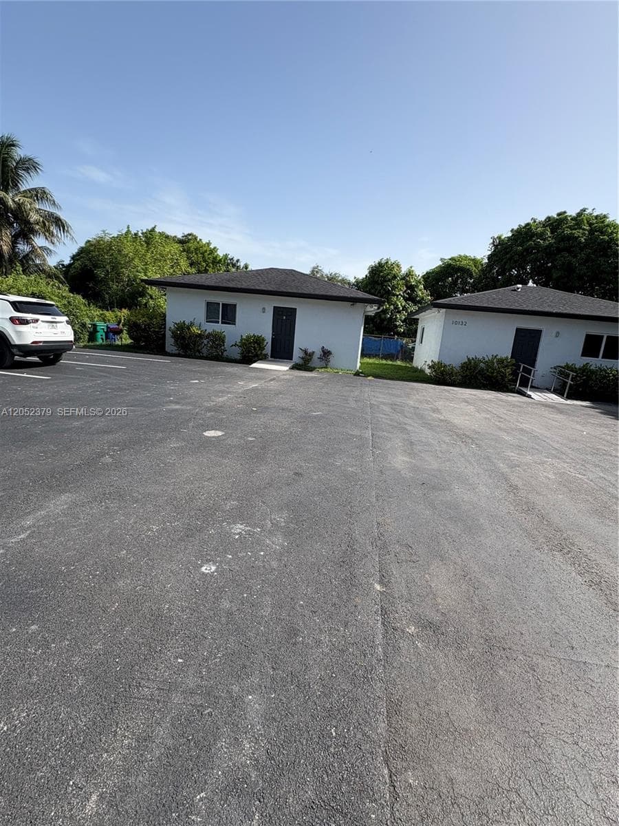 10120 W Fern St