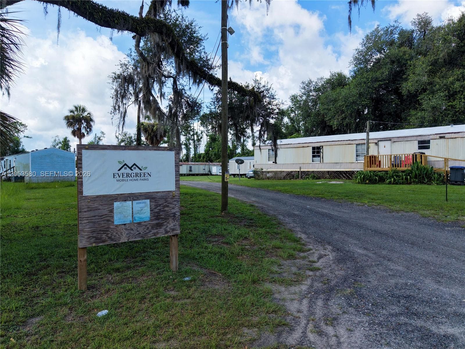 1269 W ROBERTS AMAN RD