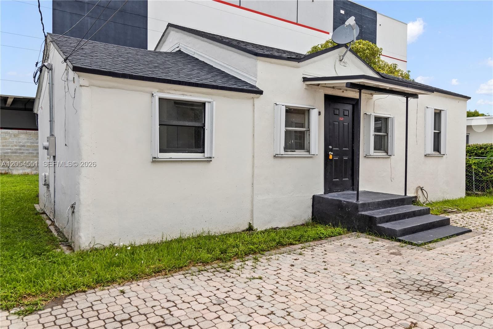 3527 NW 34th St