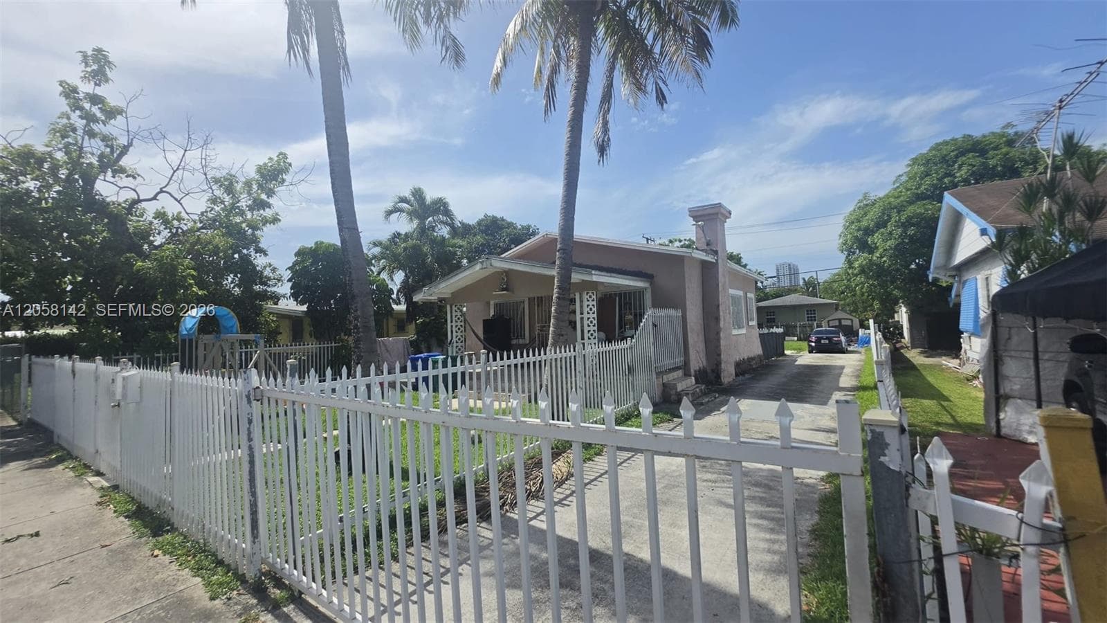 1888 NW 18th St