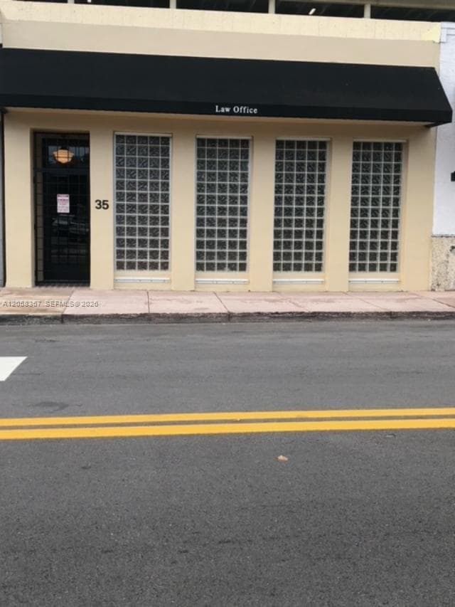 35 Almeria Ave