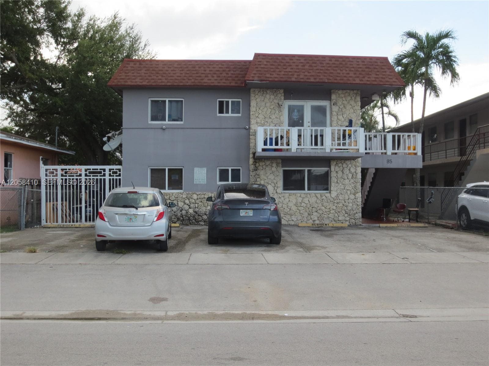 85 W 28th St