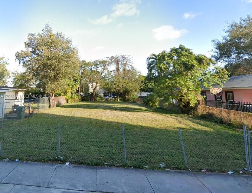 749 NW 69th St