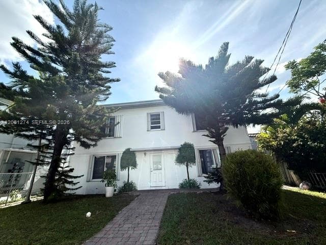 7610 Dickens Ave