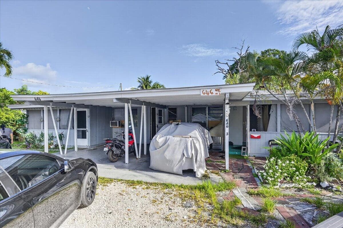 646 NE 38th Street