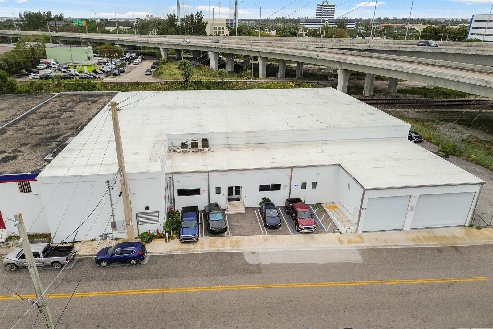 2725 Hillsboro Road