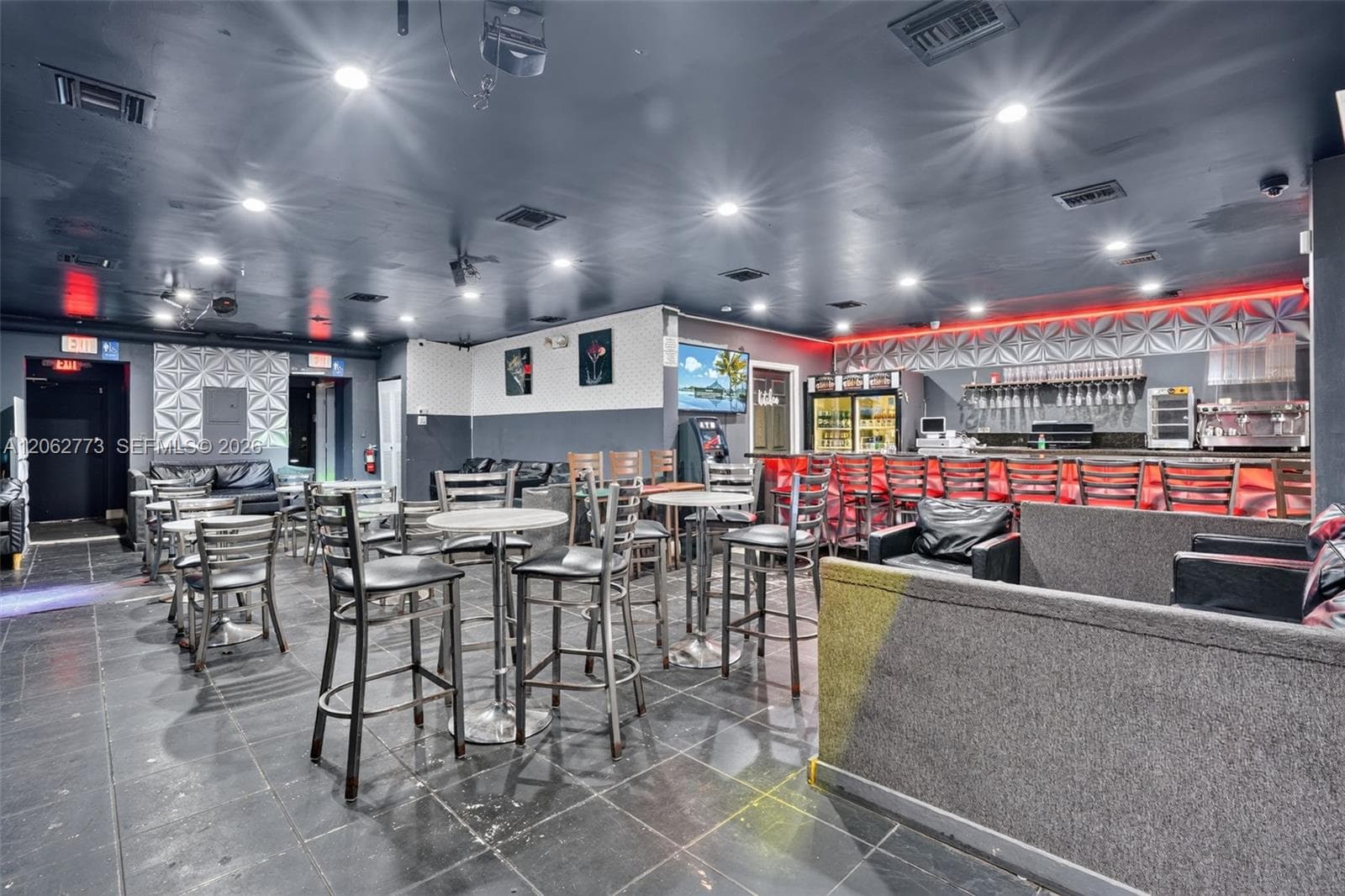Cafeteria & Sports Bar For Sale In Hialeah