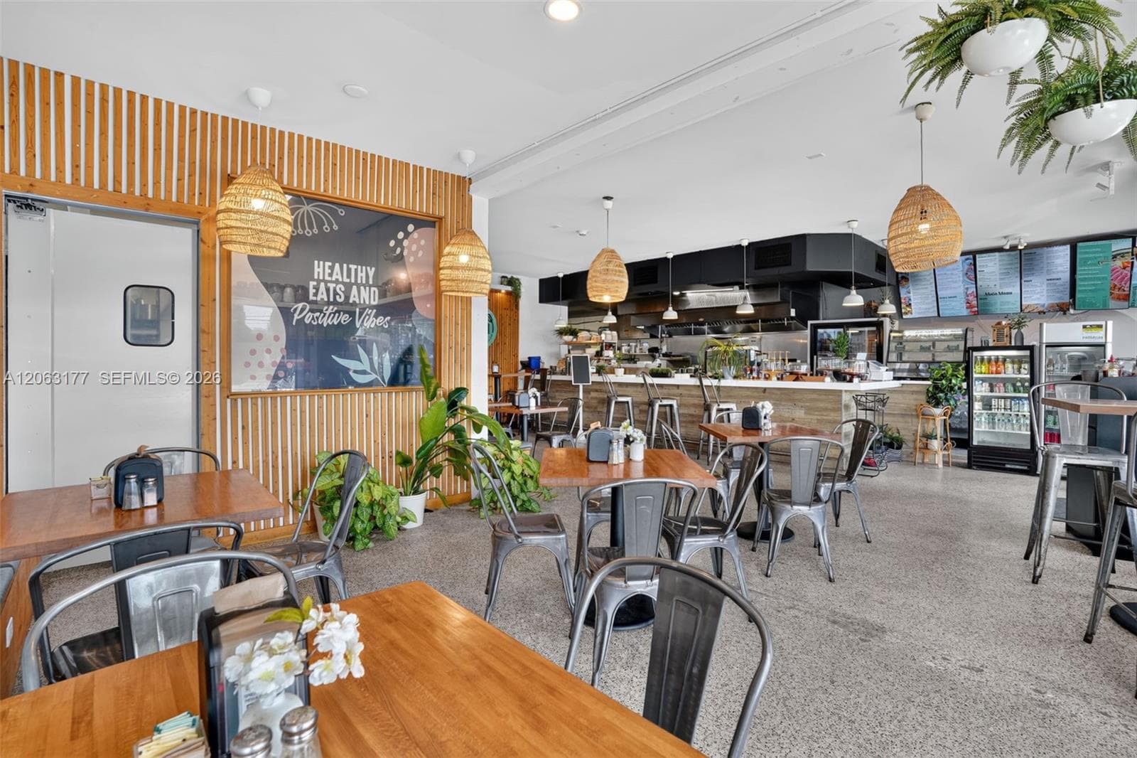 Profitable Restaurant in East Fort Lauderdale, photo 1 of 1